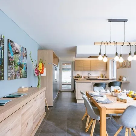 Maison Familiale A * ディナン